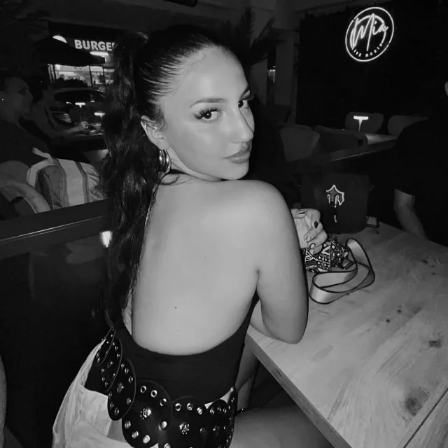 Almina D.