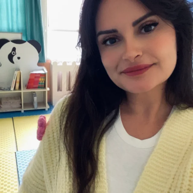 Yelda T.