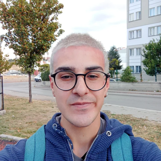 Murat Ö.