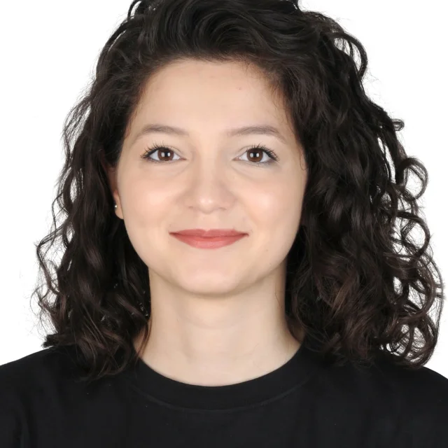 Ceren T.