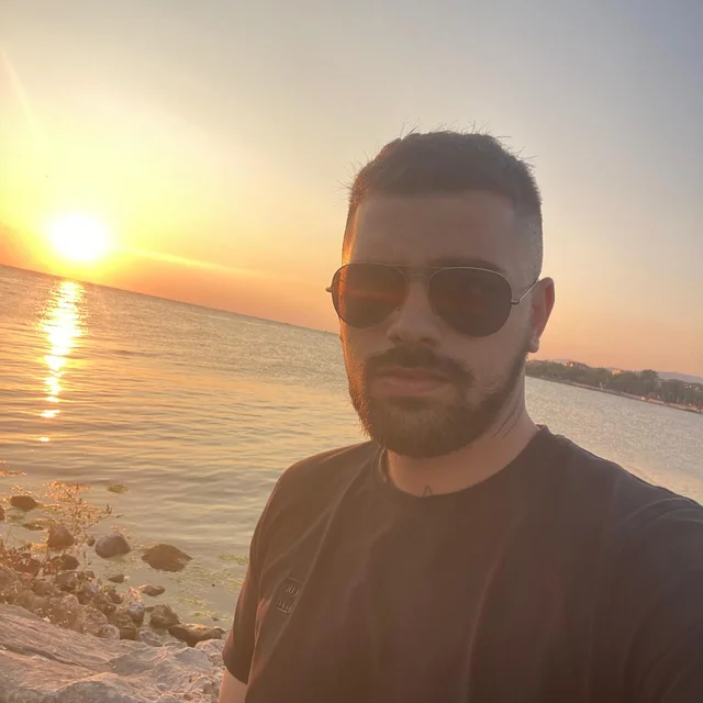 Ceyhun O.