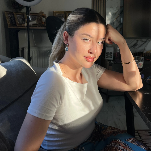 Dilara K.